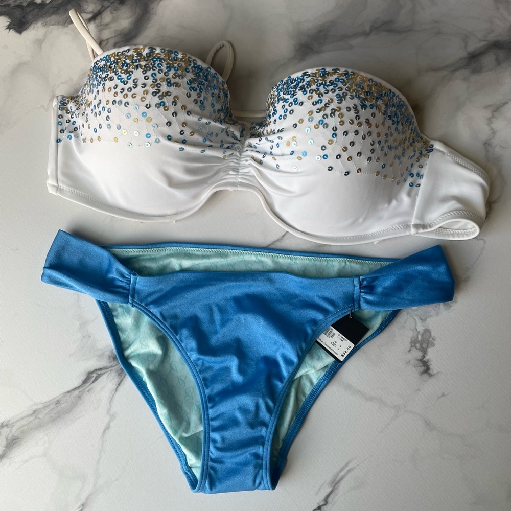 Victoria’s Secret Convertible Swim Top 36D